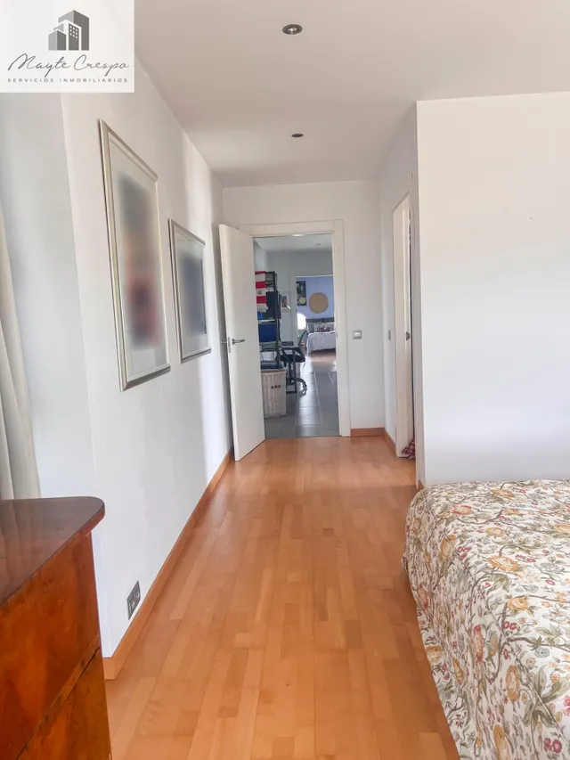 Villa Contemporanea con vistas 360º — 38