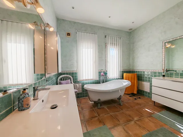 Finca rústica 4 habitaciones 360m² en venta - South of spain — 24