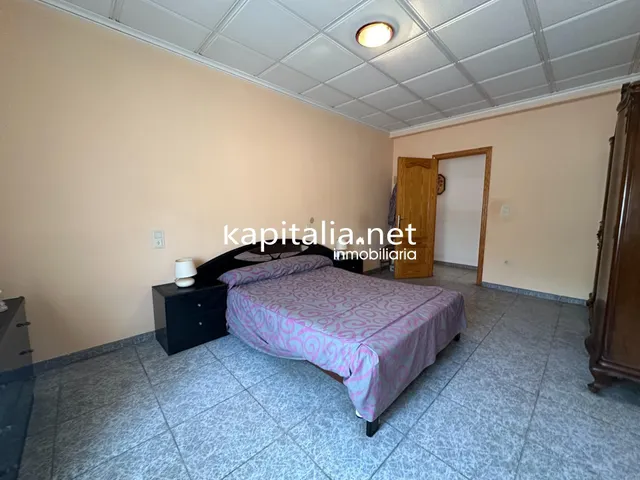 Chalet a la venta en Cocentaina, Alicante. — 30