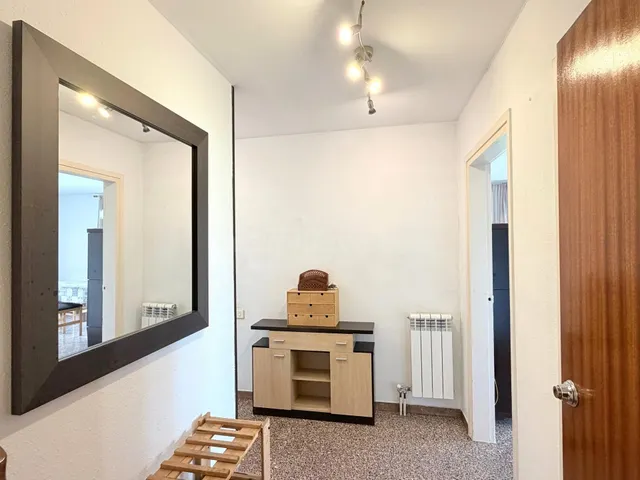 Fantàstic pis amb gran pati comunitari!!! - foto 2