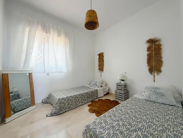 Bajo elevado con gran terraza, vistas al mar y parking privado en Benalmádena Pueblo — 29