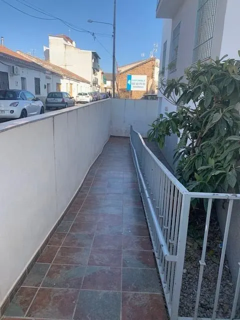 Venta de pisos en Cúllar Vega — 8