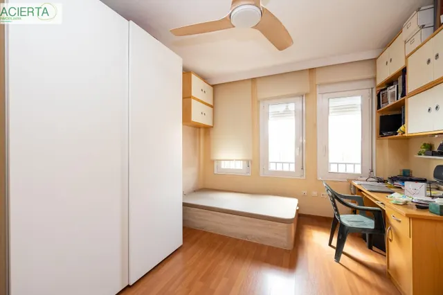 ESPECTACULAR VIVIENDA ADOSADA DE 4 DORMITORIOS CON SÓTANO, TERRAZAS Y PATIO EN GRANADA — 12