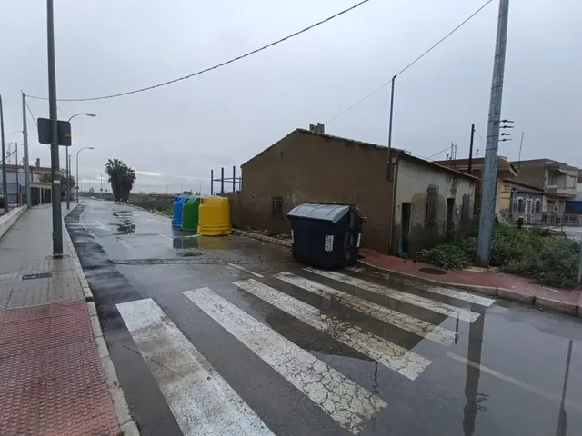 Se vende casa de pueblo para reformar sobre una parcela de 196m2 en terreno urbano — 6