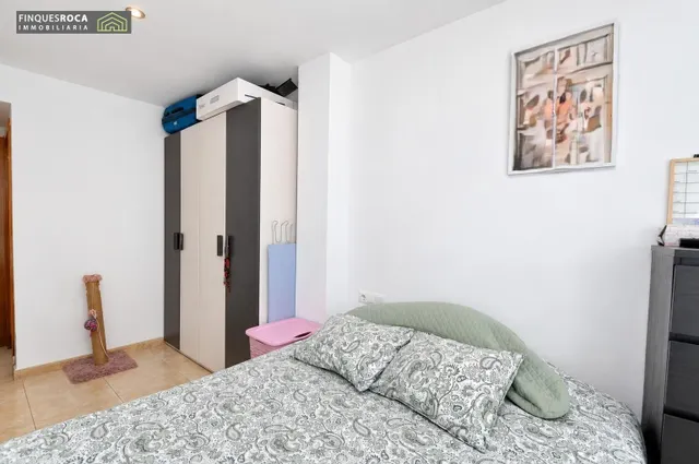 **AMPLIO PISO DE 3 habitaciones CON BALCÓN Y TERRAZA EN LA RÀPITA** — 17