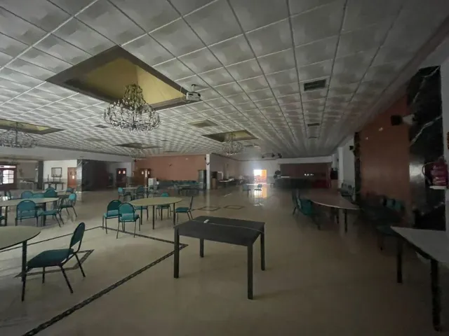 SALÓN DE  BODAS Y RESTAURANTE EN VENTA — 21