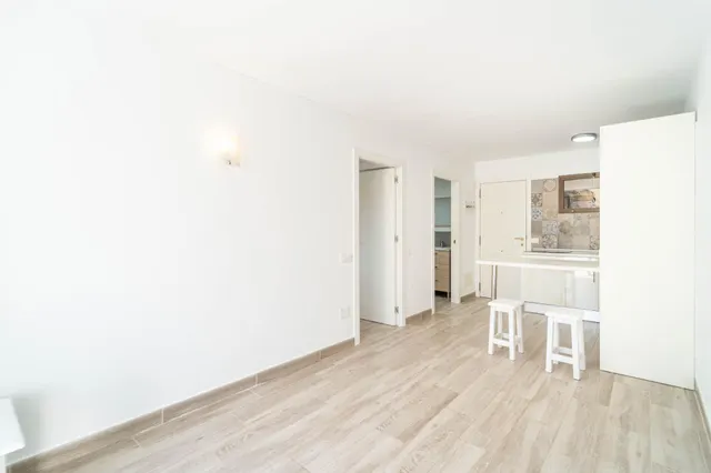 Apartamento en perfecto estado con terraza y sol de mañana — 11
