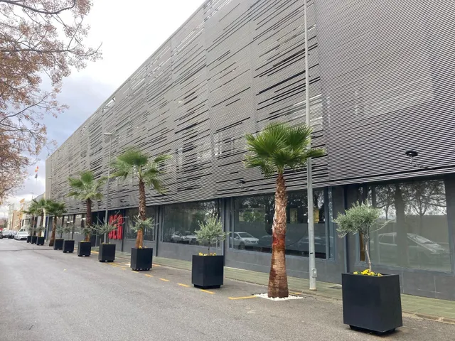 ALQUILER DE OFICINA, EN CENTRO DE EMPRESAS — 4