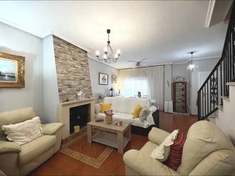 Espectacular Bungalow en El Rebolledo - Ideal para Entrar a Vivir por €305,000