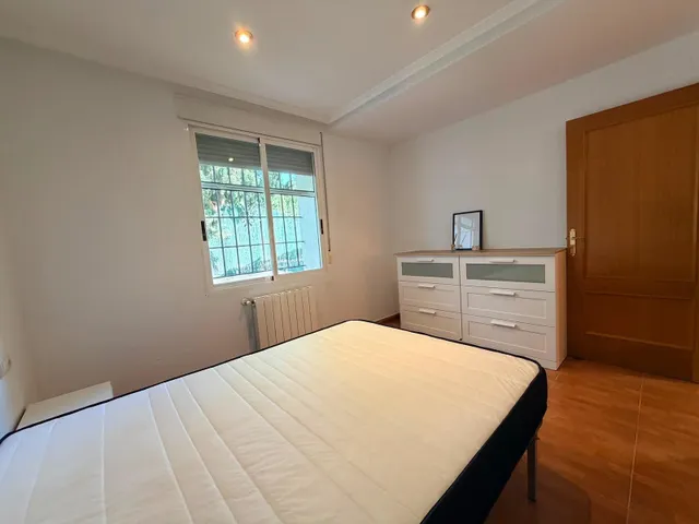 DOS CASAS EN UNA EN MATOLA SOLO EN ALQUILER — 27