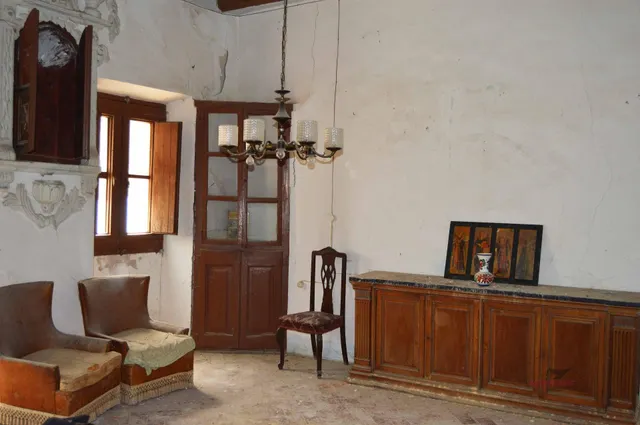 GRAN CASA 511 M2 EN VENTA, PARA REFORMAR INTEGRAMENTE, CON 2 SALIDAS INDEPENDIENTES EN CONESA — 32
