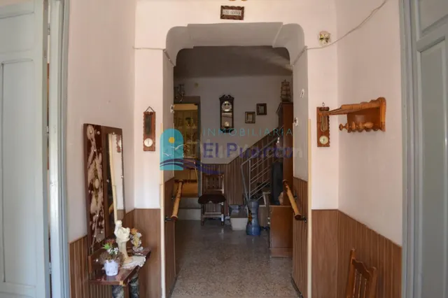AMPLIA CASA UNIFAMILIAR EN EL CENTRO DE ALEDO - REF 1401 — 2