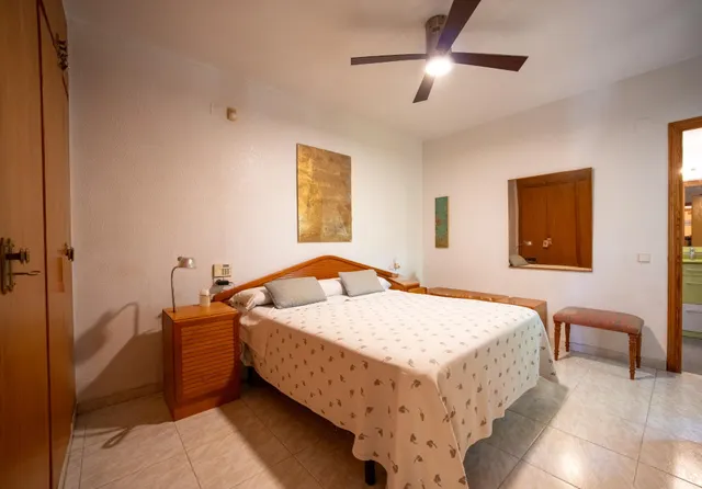 Chalet independiente en parcela esquinera de 515 m2 con gran garaje en Maravisa — 23