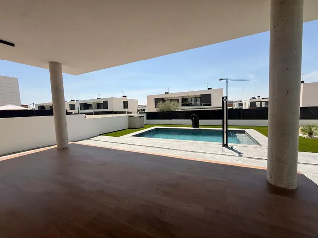Exclusivo Chalet de Diseño en El Bosque, Villaviciosa de Odón - Lujo y Confort — 31