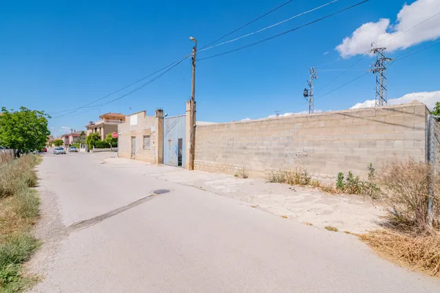 Finca en Atarfe con dos naves y cobertizo — 37