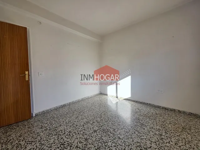 Amplia y luminosa vivienda en venta en la zona de san roque, Ávila — 22