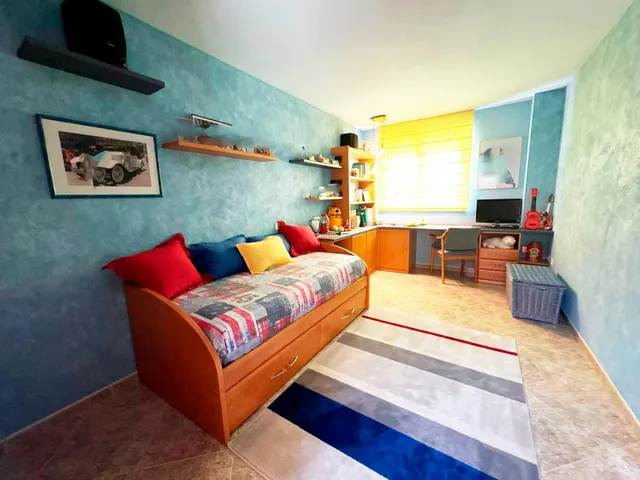 Urbis te ofrece un chalet en venta en la zona de Los Almendros, Villamayor, Salamanca. — 39