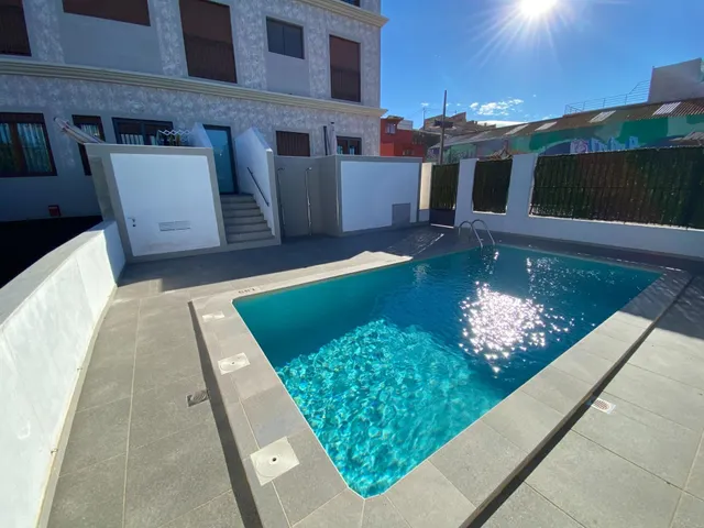 Alquiler de Piso 3 Dormitorios 2 Baños Vista al Mar — 34