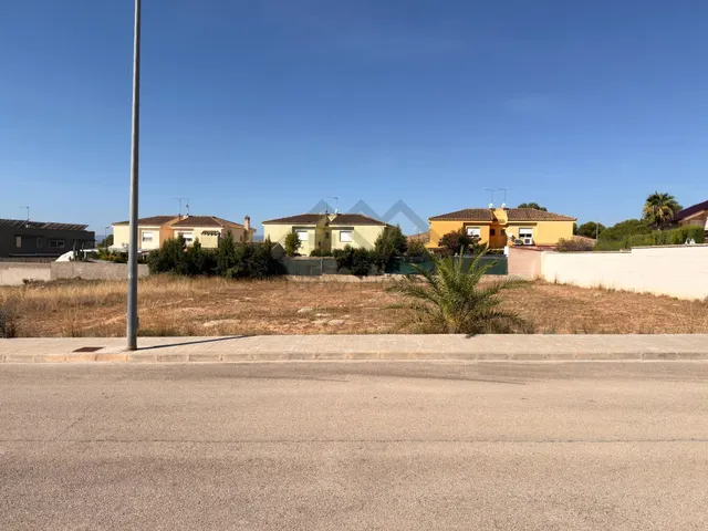 PARCELA URBANA DE 696 m2 EN MONTE COLORADO — CREA EL CHALET QUE IMAGINAS — 19