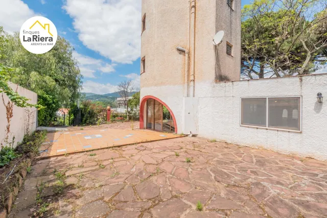 FANTÁSTICA VIVIENDA UNICA EN SU ESTILO ! - foto 2
