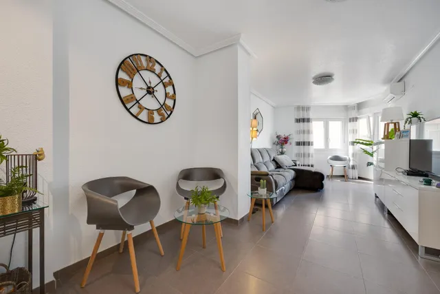 APARTAMENTO DE 3 DORMITORIOS 1 BAÑO 1 ASEO EN TORREVIEJA (PLAYA DEL CURA) — 11