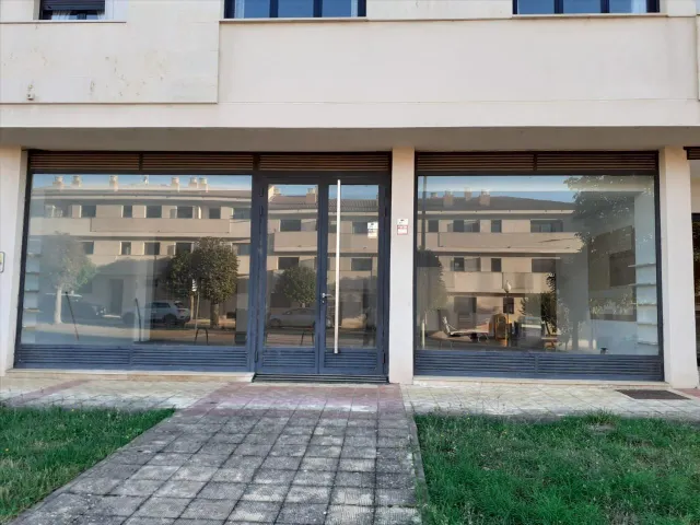 LOCAL COMERCIAL EN SAHAGUN — 2