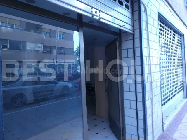 Local comercial 3 habitaciones 95m² en venta - Barrio del Ca