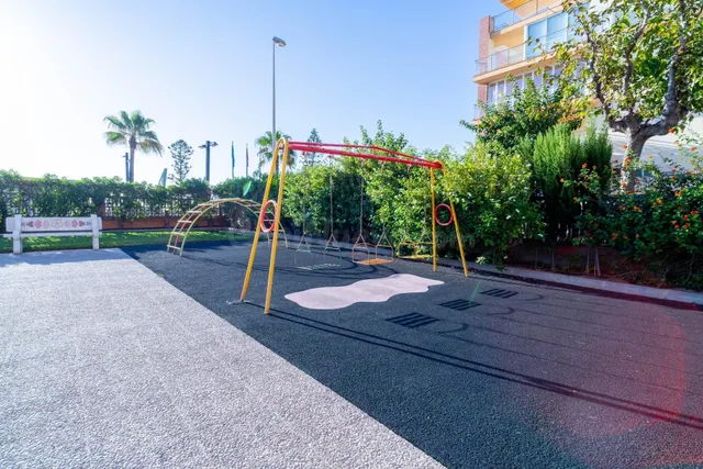 BONITO APARTAMENTO CON EXCELENTES VISTAS, PISCINA Y PARKING  - foto 3