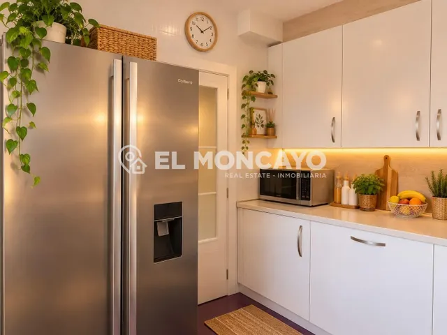 Fantástico apartamento con vistas laterales al mar en Punta Prima, Alicante, Costa Blanca — 10