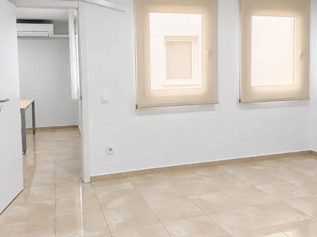 Amplia Oficina Reformada en PLAZA CONCEPCIÓN — 8