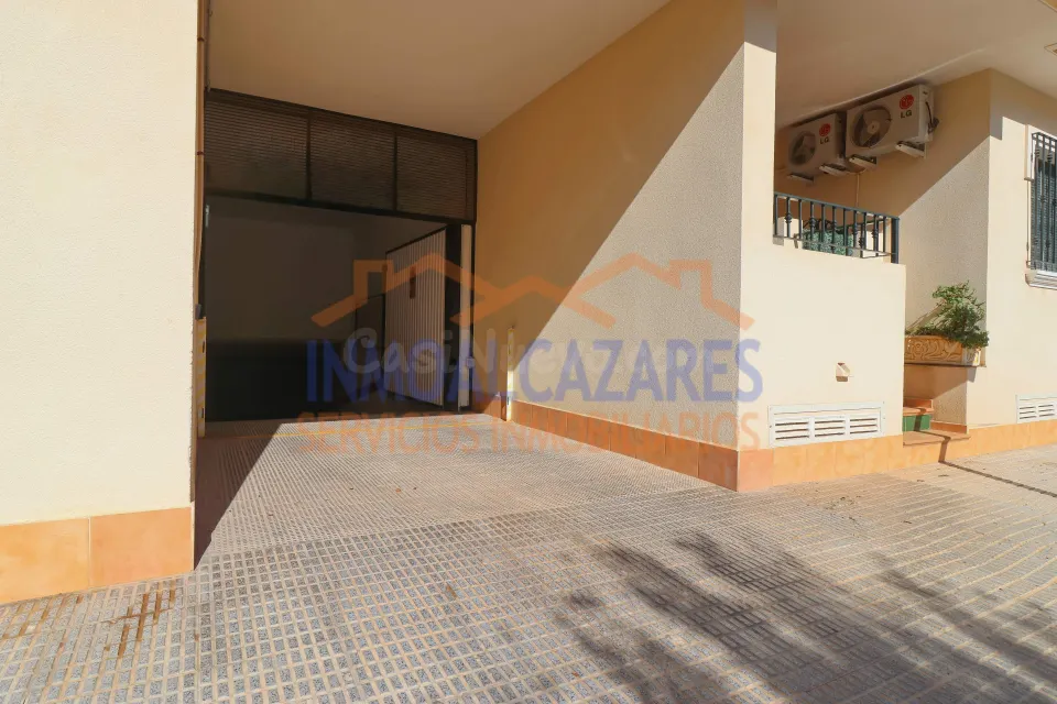 Plaza de garaje cerrada situada en la calle río deva, en la plaza 525, los narejos