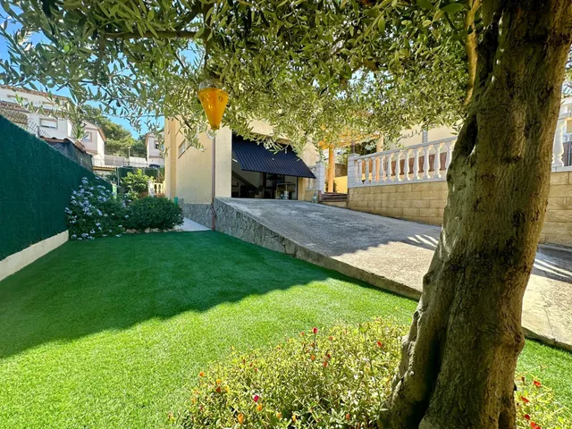 CASA EN OASIS - EL VENDRELL — 19