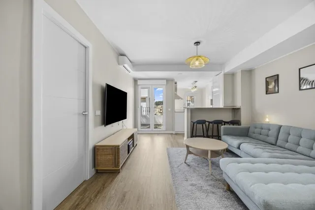 Recently Renovated 3 Bedroom Apartment in Torrequebrada — 10