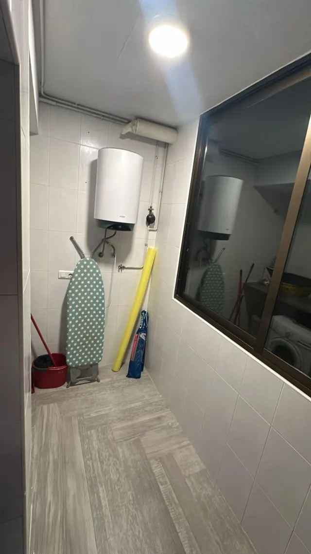 Alquiler todo el año, Apart. 1 dorm. de 90 m2, salón amplio y cocina con isla, reformado, vistas mar — 30