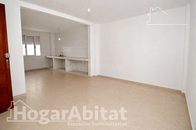 MAGNÍFICA CASA LUMINOSA CON DOS BALCONES Y GRAN TERRAZA - foto 5