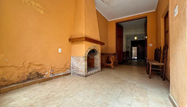 Casa de pueblo con gran potencial en el centro de Pego — 9