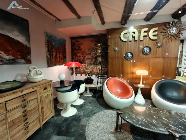 EXCLUSIVO LOCAL EN ZONA CALLE ALFONSO — 16