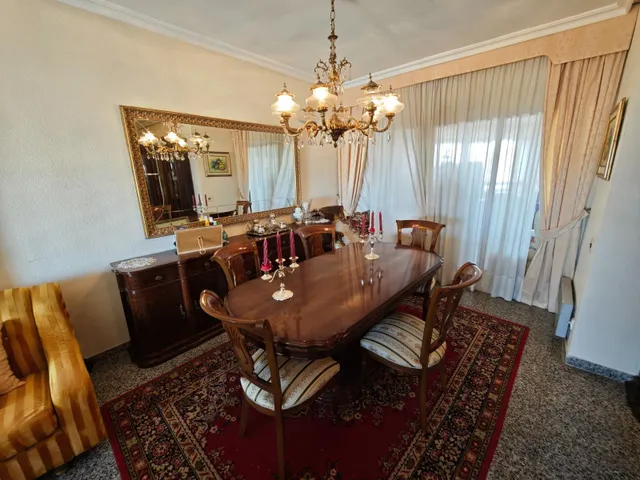 Amplia vivienda de 159 m2 con vistas panorámicas a los dos castillos de Alicante y plaza de garaje — 5