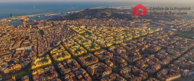 LOCAL DE 1435 m2 con amplia fachada y vado en SANT ANTONI — 2