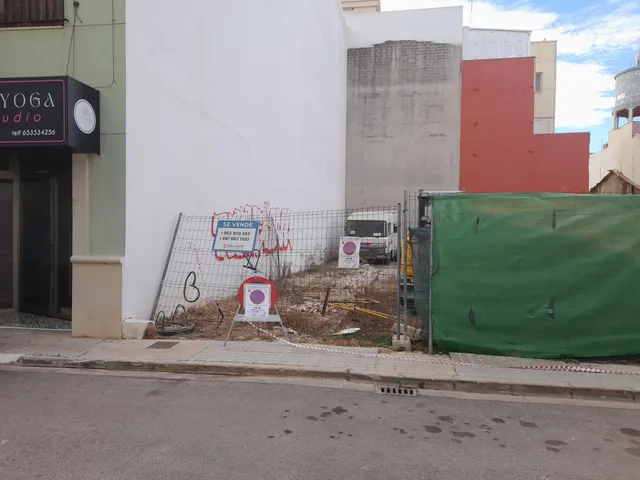 PARCELA URBANA ZONA DIVENDRES MASSANASSA — 11