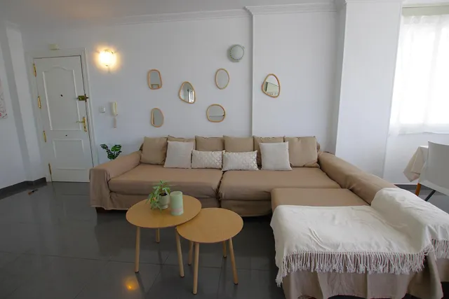 Vivienda en Benalmádena Costa a 50 metros de la playa, con vistas al mar — 12