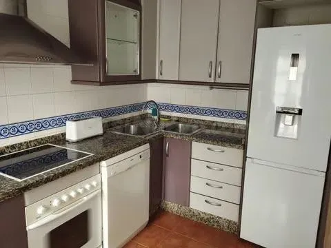 Casa adosada en la zona del Casco historico con terraza (Coc - foto 4