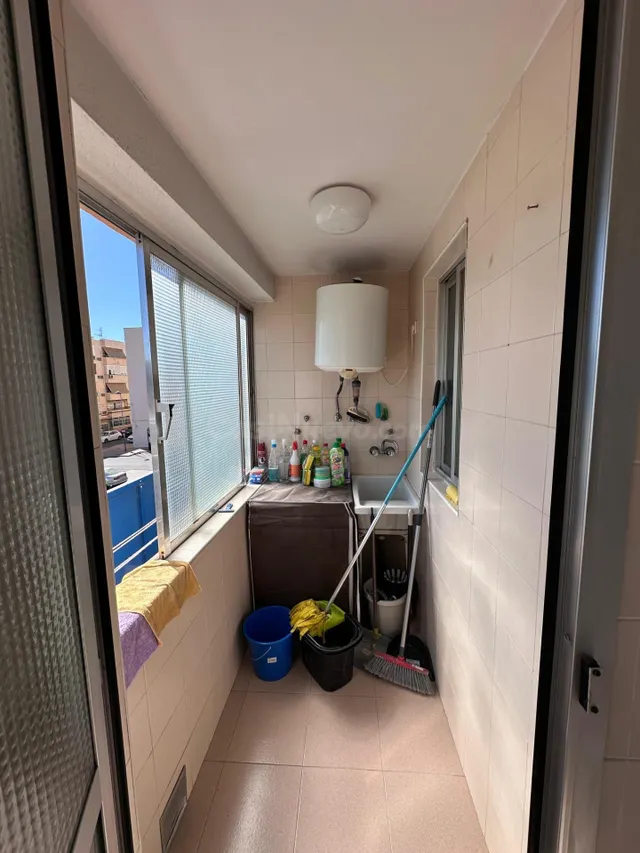 SE ALQUILA PISO POR habitaciones PARA ESTUDIANTES - foto 4