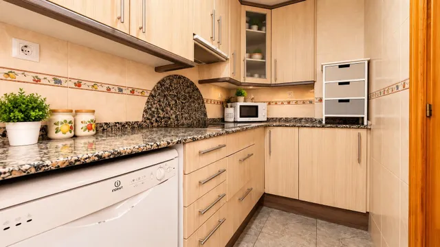 Fantástico ático exterior de 3 habitaciones con gran balcón en la zona de Sol i Padris — 11