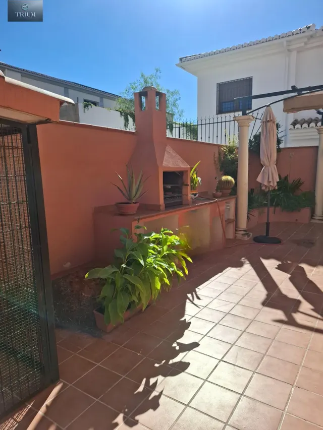 Fantástico chalet en villa argaz, junto al cc serrallo plaza — 25