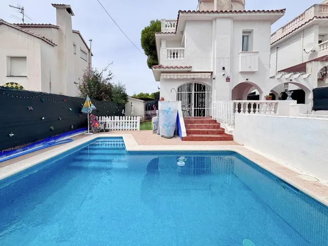 Vivienda con mucho encanto a 5' de la playa — 16