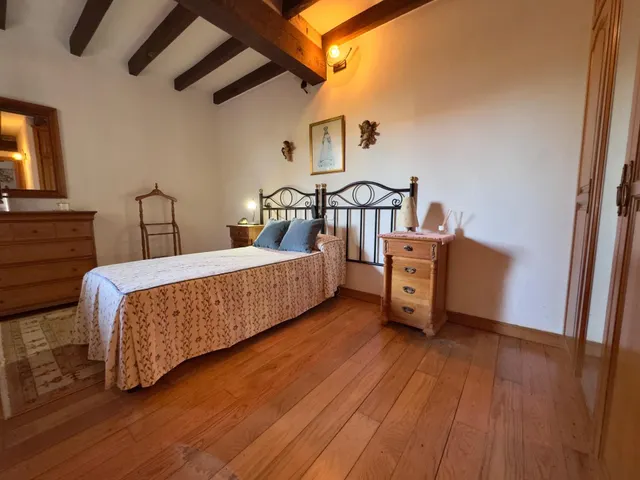 CASA CON JARDIN EN LIANDRES — 16