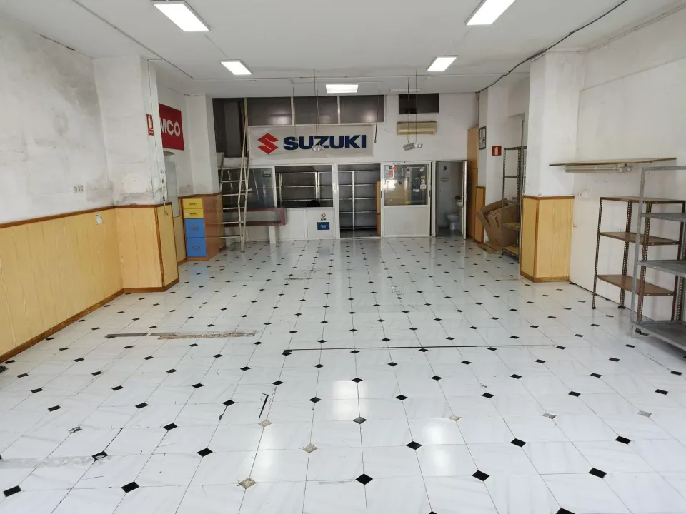 SE ALQUILA LOCAL