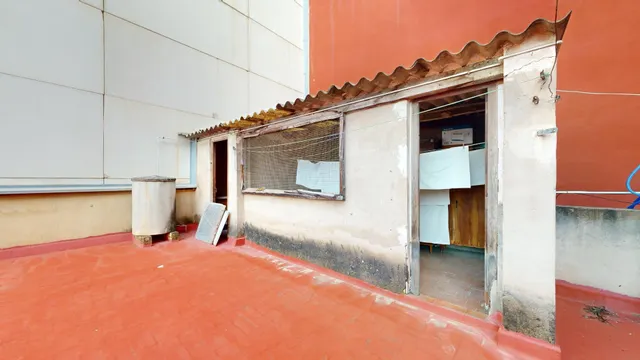 CASA DE DOS PLANTAS DE 180 M2 CADA UNA EN EL CORAZON DE TORRENT — 8