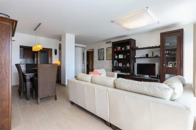 Extraordinaria Vivienda en Primera Línea de Playa de Los Loc - foto 3